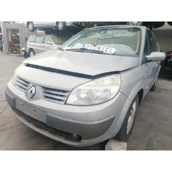 renault grand scenic del año 2005