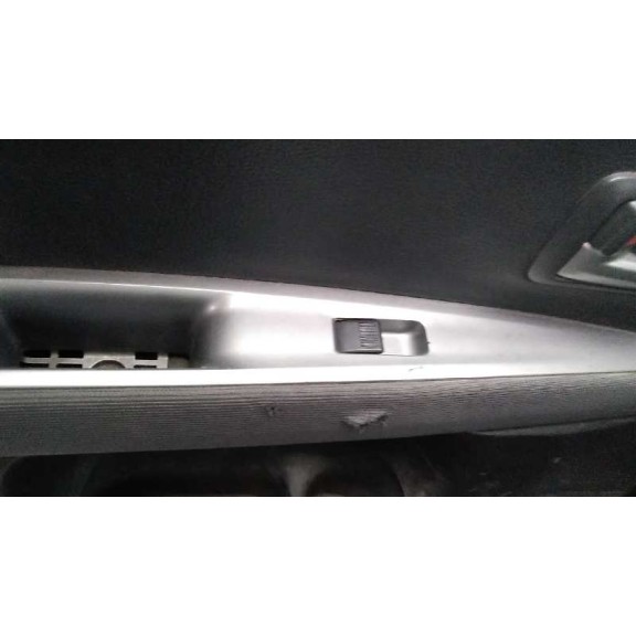 mazda 2 berlina (dy) del año 2005