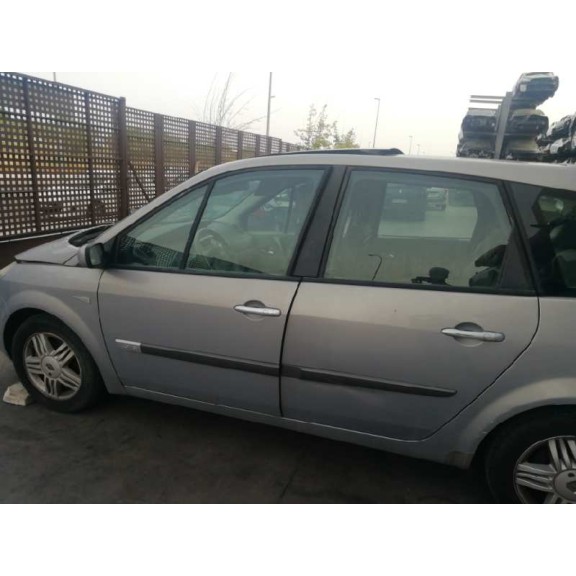renault grand scenic del año 2005