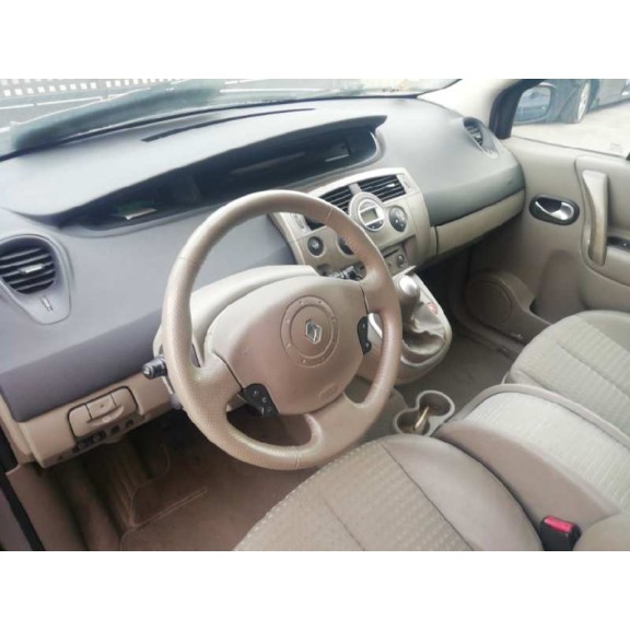 renault grand scenic del año 2005