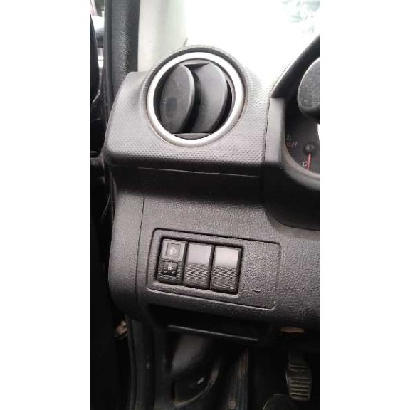 mazda 2 berlina (dy) del año 2005