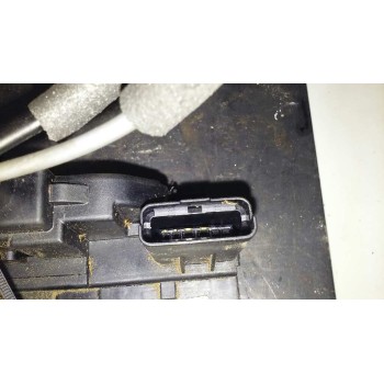 Recambio de cerradura puerta delantera derecha para hyundai i20 classic referencia OEM IAM 813201J030  4 PINS