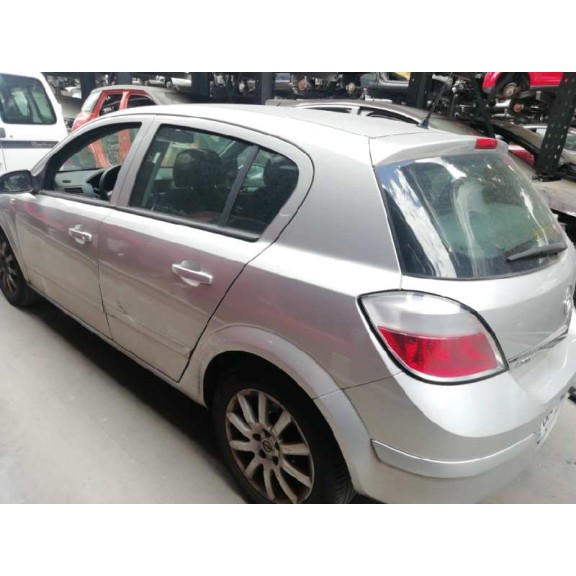 opel astra h berlina del año 2005