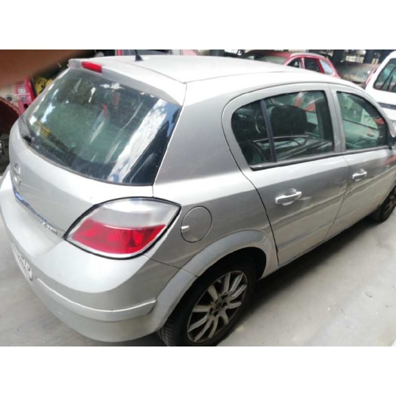 opel astra h berlina del año 2005