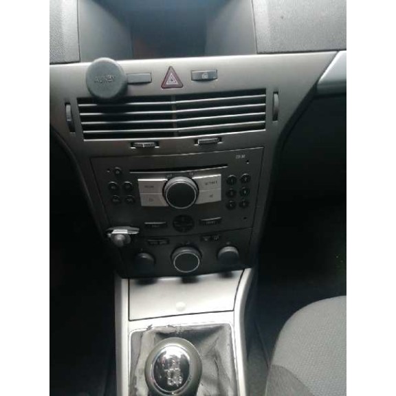 opel astra h berlina del año 2005