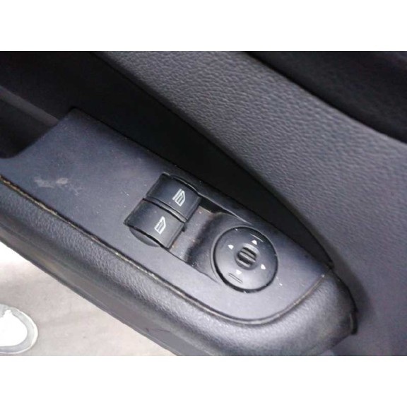 ford focus berlina (cap) del año 2005