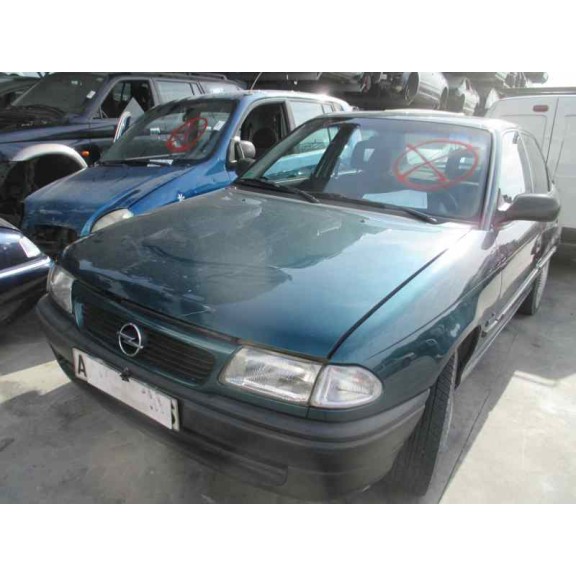 opel astra f berlina del año 1995