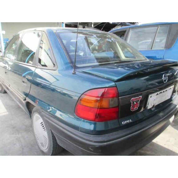 opel astra f berlina del año 1995