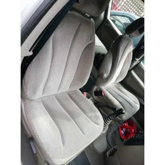 chrysler voyager (rg) del año 2003