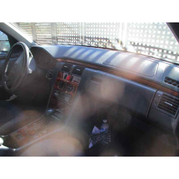 mercedes-benz clase e (w210) berlina diesel del año 1998