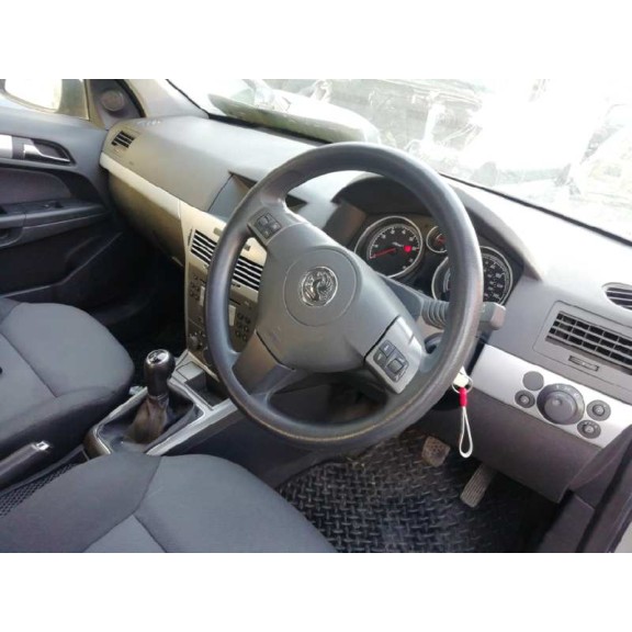 opel astra h berlina del año 2007