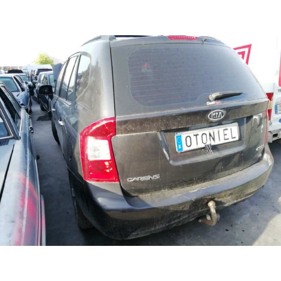 kia carens (un) del año 2010