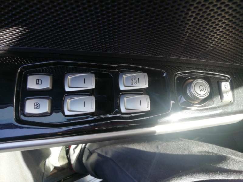 Recambio de mando elevalunas delantero izquierdo para ssangyong tivoli limited 4x2 referencia OEM IAM 8581135000 4 TECLAS 855013