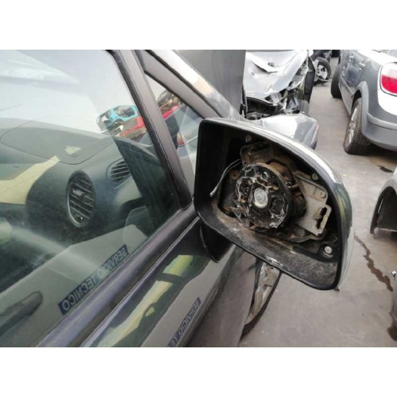 kia carens (un) del año 2010