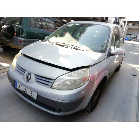 renault scenic ii del año 2004