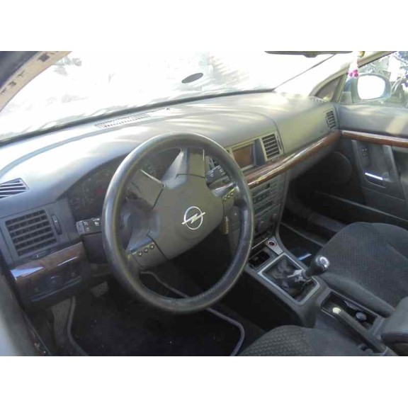 opel vectra c berlina del año 2002