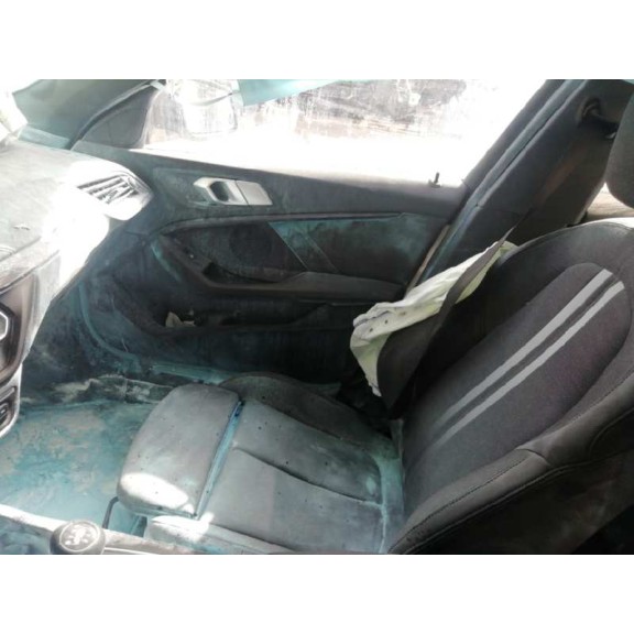 bmw serie 1 lim. (f40) del año 2021