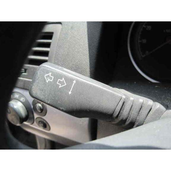 opel astra h berlina del año 2004