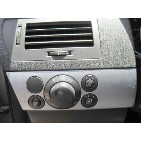 opel astra h berlina del año 2004