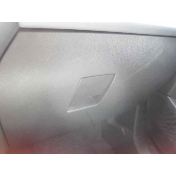 opel astra h berlina del año 2004