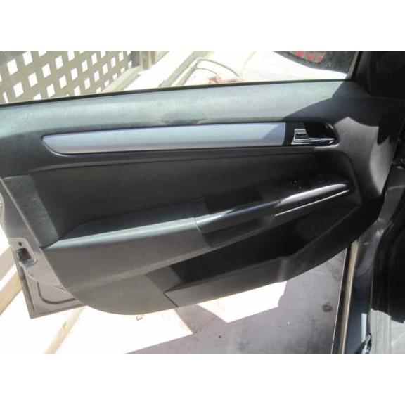 opel astra h berlina del año 2004