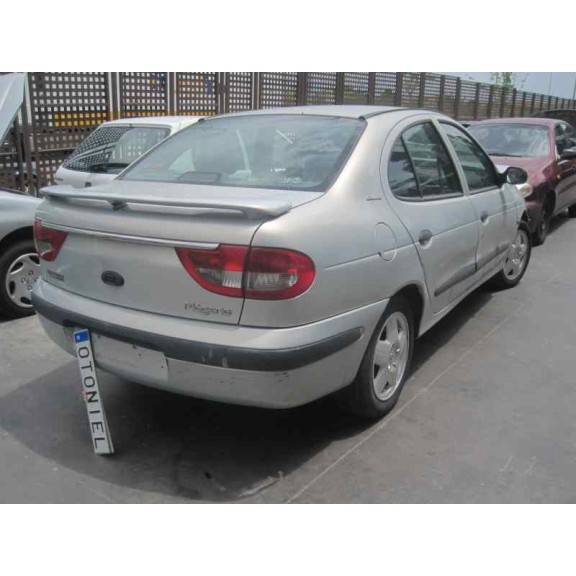 renault megane i fase 2 classic (la..) del año 2000