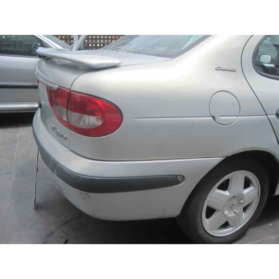 renault megane i fase 2 classic (la..) del año 2000