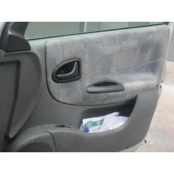 renault megane i fase 2 classic (la..) del año 2000