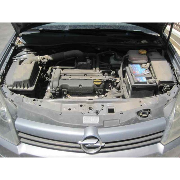 opel astra h berlina del año 2004