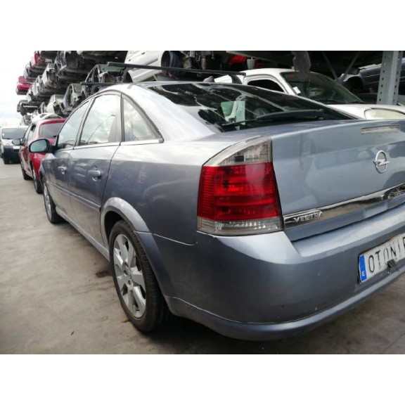 opel vectra c berlina del año 2005