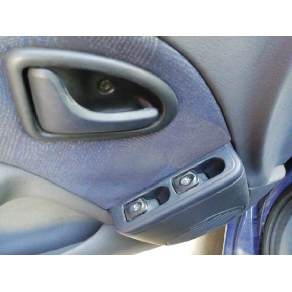 renault clio ii fase i (b/cbo) del año 2001