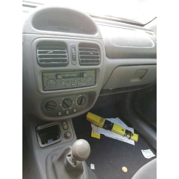 renault clio ii fase i (b/cbo) del año 2001