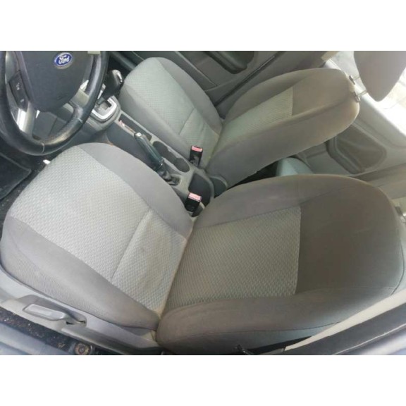 ford focus berlina (cap) del año 2006