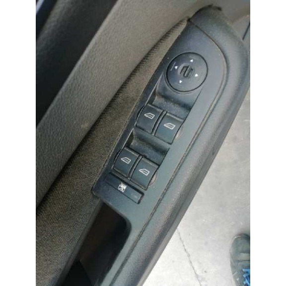 ford focus berlina (cap) del año 2006