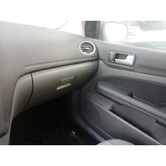 ford focus berlina (cap) del año 2006