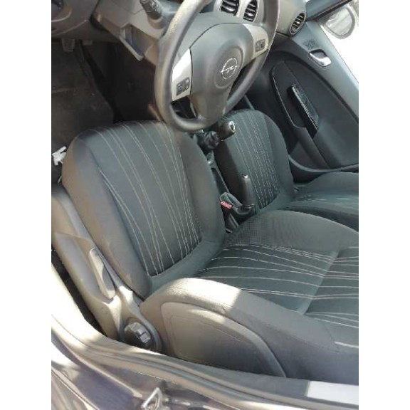 opel corsa d del año 2006