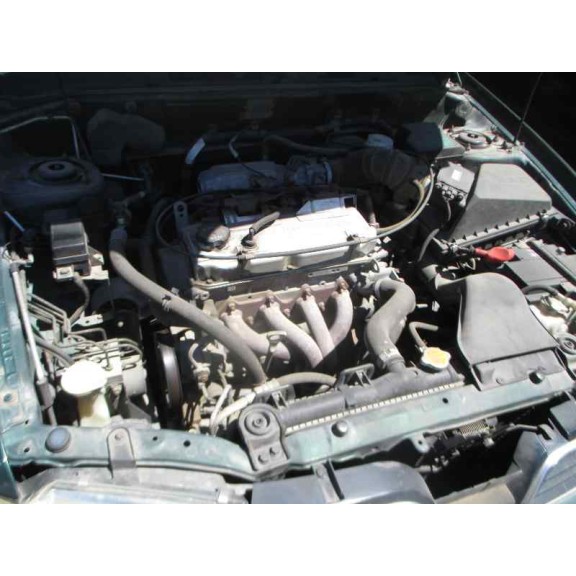 mitsubishi carisma berlina 5 (da0) del año 2000