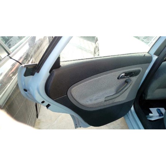 seat cordoba berlina (6l2) del año 2003