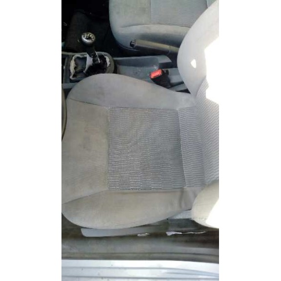 seat cordoba berlina (6l2) del año 2003