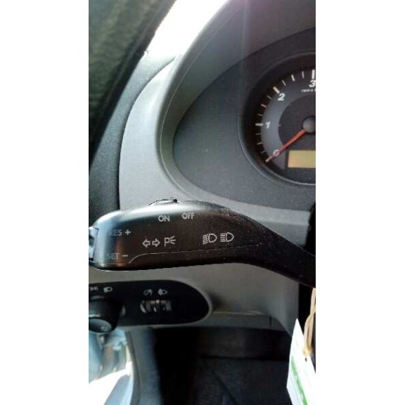 seat cordoba berlina (6l2) del año 2003