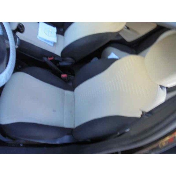 lancia ypsilon (402) del año 2013