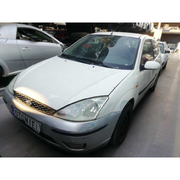 ford focus berlina (cak) del año 2001