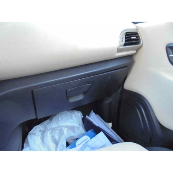 lancia ypsilon (402) del año 2013