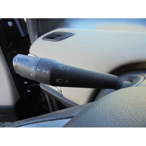 lancia ypsilon (402) del año 2013