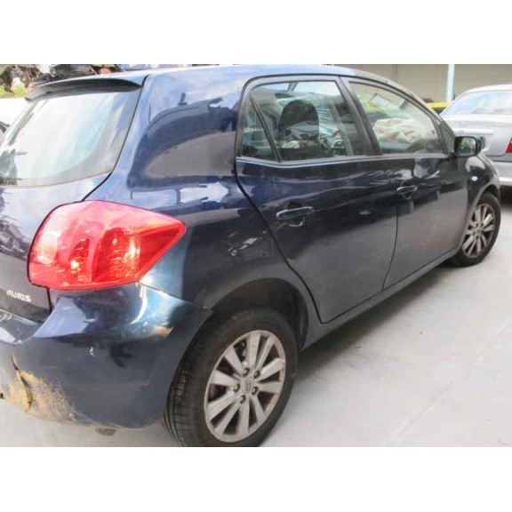 toyota auris del año 2007