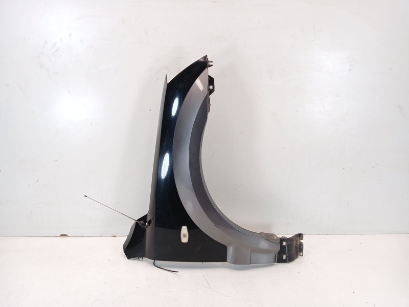 Recambio de aleta delantera derecha para kia sorento i (jc) 2.5 crdi referencia OEM IAM 663213E141  