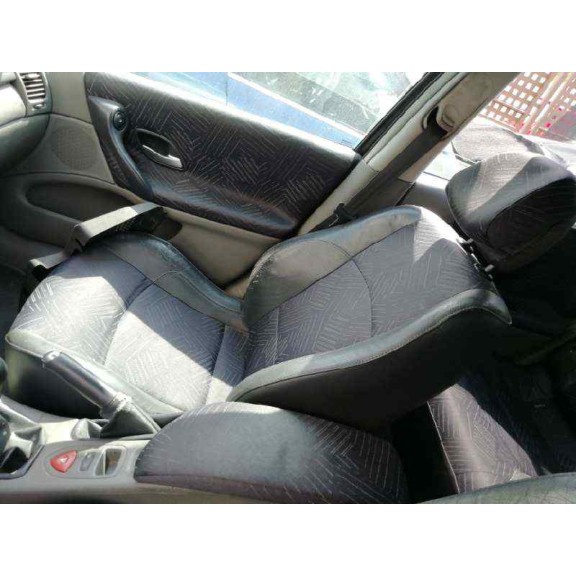 renault laguna ii grandtour (kg0) del año 2002