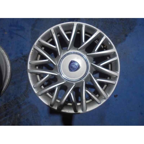 lancia ypsilon (402) del año 2013