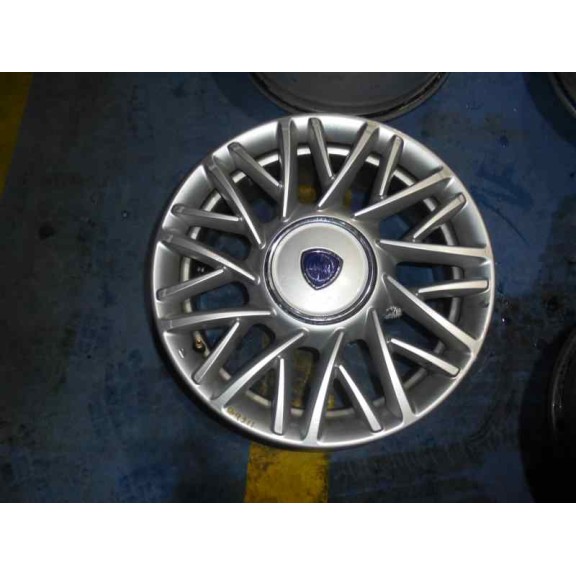 lancia ypsilon (402) del año 2013