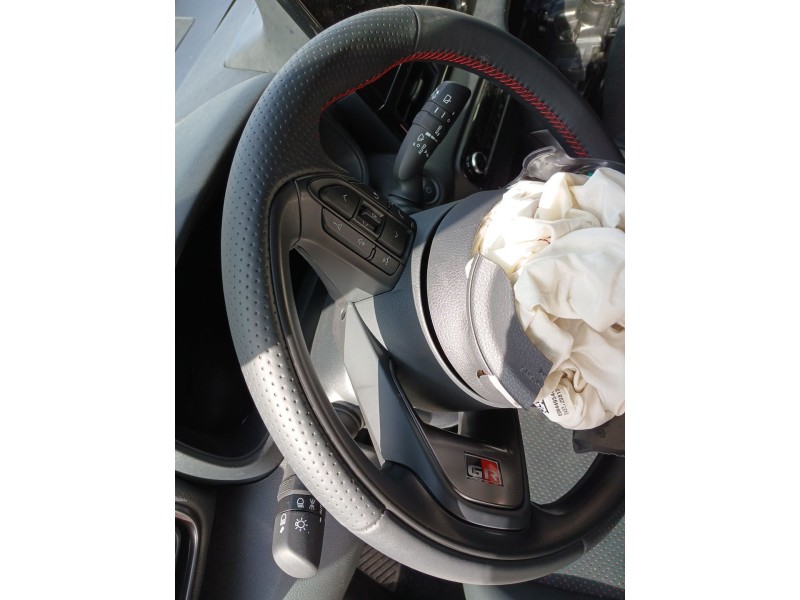 Recambio de volante para toyota yaris (_p21_, _pa1_, _ph1_) 1.5 hybrid (mxph11) referencia OEM IAM   